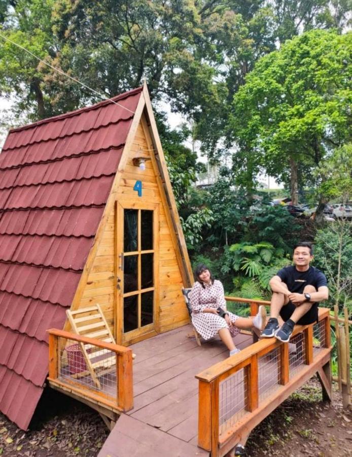 Penginapan Segitiga 2 Bandung Bagian luar foto